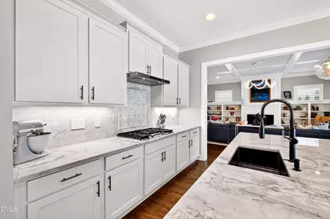 Kitchen - 116 Crestview Rd, Raleigh, NC 27609 photo 7 of 11