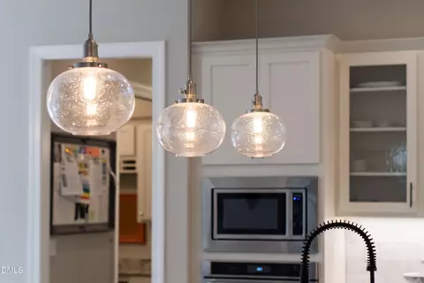 Kitchen - 116 Crestview Rd, Raleigh, NC 27609 photo 11 of 11