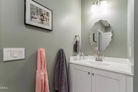 Bath - 116 Crestview Rd, Raleigh, NC 27609 photo 8 of 11