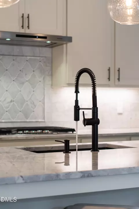 Kitchen - 116 Crestview Rd, Raleigh, NC 27609 photo 10 of 11