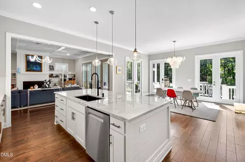 Kitchen - 116 Crestview Rd, Raleigh, NC 27609 photo 5 of 11