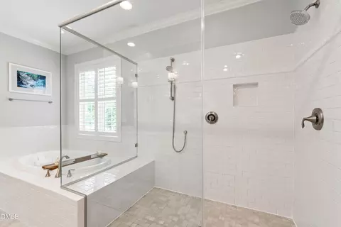 Bath - 116 Crestview Rd, Raleigh, NC 27609 photo 3 of 11