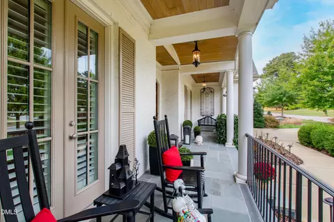 Exterior - 116 Crestview Rd, Raleigh, NC 27609 photo 8 of 21