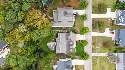View/Area - 116 Crestview Rd, Raleigh, NC 27609 photo 5 of 5