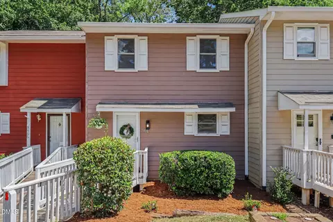 5464 Pine Top Cir, Raleigh, NC 27612