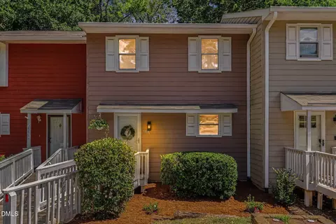 5464 Pine Top Cir, Raleigh, NC 27612