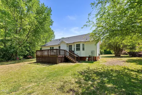 Exterior - 105 Mccoy Dr, Smithfield, NC 27577 photo 9 of 11