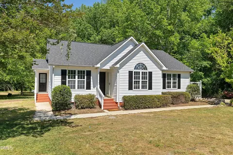 Exterior - 105 Mccoy Dr, Smithfield, NC 27577 photo 2 of 11