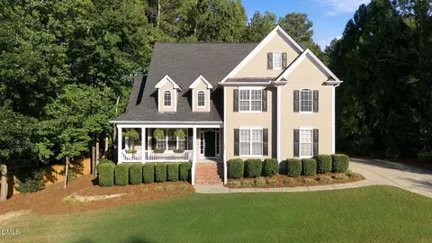 160 Townsend Dr, Clayton, NC 27527