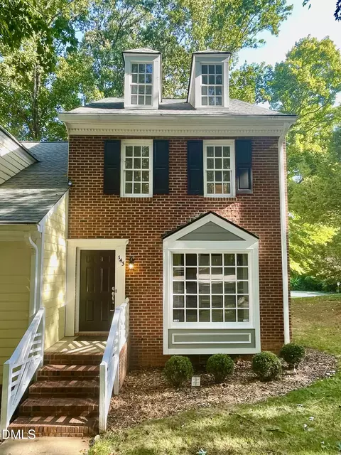 143 Hedgerow Ct, Cary, NC 27513