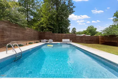 Exterior - 1517 Edgevale Rd, Durham, NC 27701 photo 4 of 10