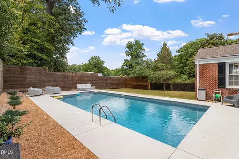 Exterior - 1517 Edgevale Rd, Durham, NC 27701 photo 3 of 10