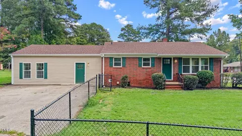 100 Ranes Dr, Henderson, NC 27536