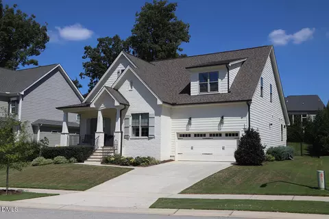 2317 Glade Mill Ct, Fuquay Varina, NC 27526