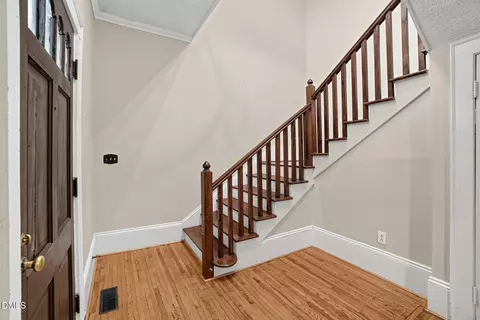 Entry Way - 616 E Pine St E, Lincolnton, NC 28092 photo 1 of 2