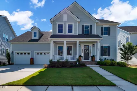 205 Tupelo Grove Ln, Holly Springs, NC 27540
