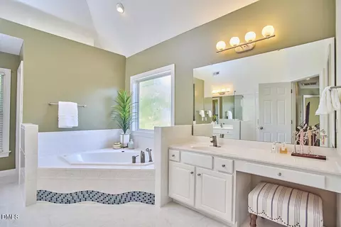 Bath - 4301 Sugar Pine Ln, Durham, NC 27705 photo 2 of 5