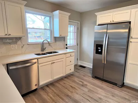 Kitchen - 310 N 5th St, Smithfield, NC 27577 photo 5 of 7