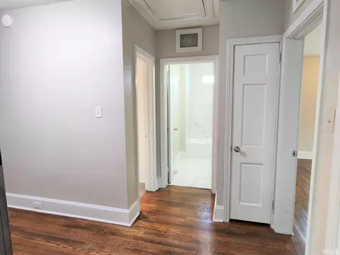 Entry Way - 310 N 5th St, Smithfield, NC 27577 photo 1 of 2