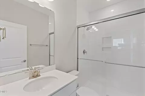 Bath - 321 Heritage Regency Dr, Wake Forest, NC 27587 photo 2 of 10