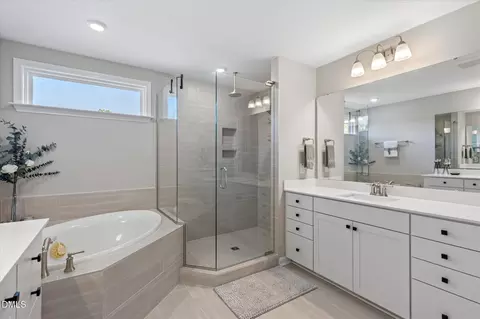 Bath - 321 Heritage Regency Dr, Wake Forest, NC 27587 photo 4 of 10