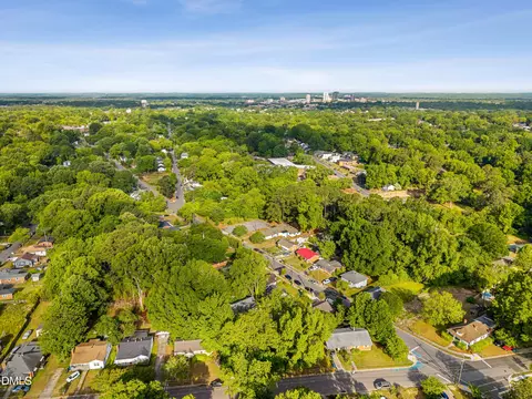 View/Area - 2626 Harvard Ave #C, Durham, NC 27703 photo 8 of 9