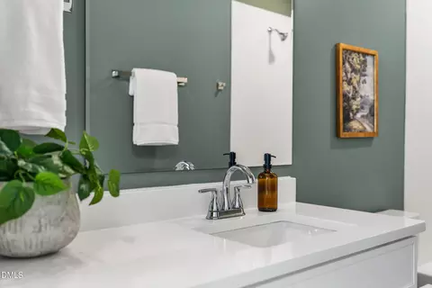 Bath - 2626 Harvard Ave #C, Durham, NC 27703 photo 1 of 2