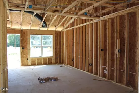 Entry Way - 10325 Selma Rd, Middlesex, NC 27557 photo 1 of 3