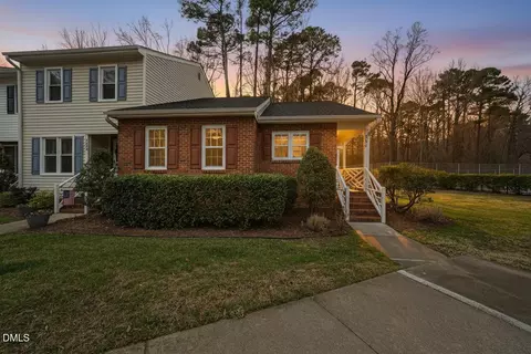 4620 Townesbury Ln, Raleigh, NC 27612