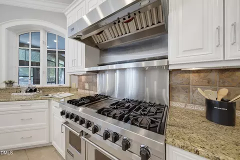 Kitchen - 6592 Wakefalls Dr, Wake Forest, NC 27587 photo 3 of 10