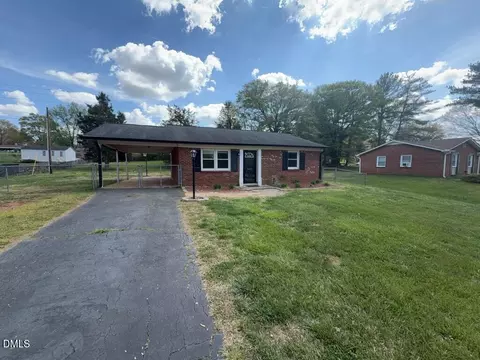 1604 Banbridge Rd, Kernersville, NC 27284