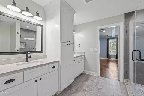 Bath - 117 Belve Dr, Garner, NC 27529 photo 5 of 6