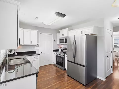 Kitchen - 707 Botanical Ct, Bunnlevel, NC 28323 photo 1 of 3