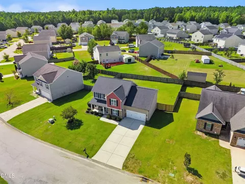 View/Area - 707 Botanical Ct, Bunnlevel, NC 28323 photo 1 of 7