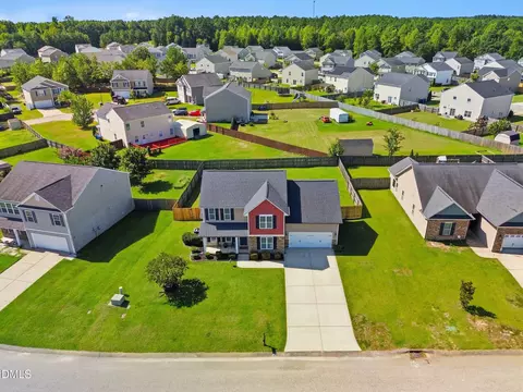 View/Area - 707 Botanical Ct, Bunnlevel, NC 28323 photo 2 of 7