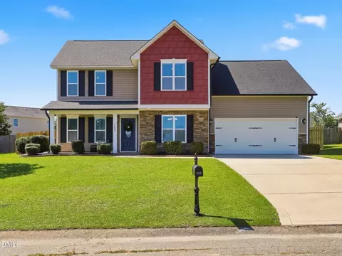 Exterior - 707 Botanical Ct, Bunnlevel, NC 28323 photo 4 of 8