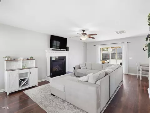 Living - 707 Botanical Ct, Bunnlevel, NC 28323 photo 1 of 3