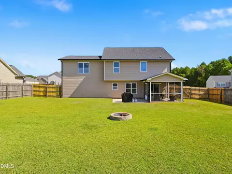Exterior - 707 Botanical Ct, Bunnlevel, NC 28323 photo 6 of 8