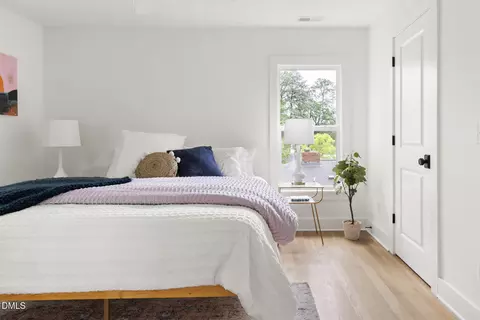 Bedroom - 407 Edward St # B, Durham, NC 27701 photo 3 of 3