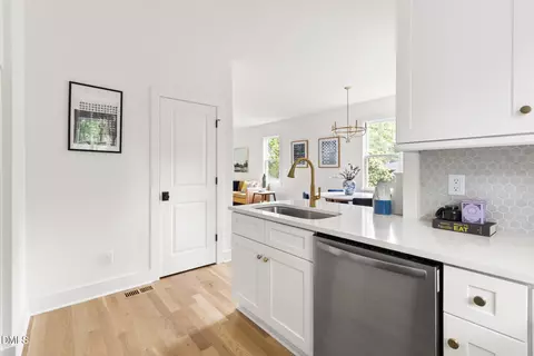 Kitchen - 407 Edward St # B, Durham, NC 27701 photo 4 of 4