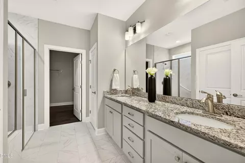 Bath - 906 Narrative Ln, Durham, NC 27703 photo 1 of 4