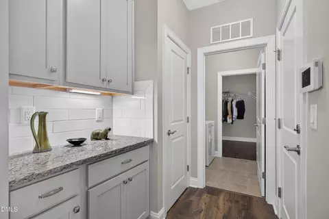 Entry Way - 906 Narrative Ln, Durham, NC 27703 photo 3 of 3