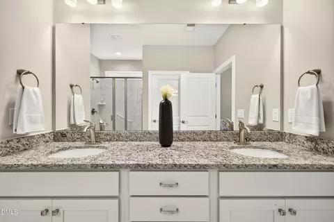Bath - 906 Narrative Ln, Durham, NC 27703 photo 2 of 4