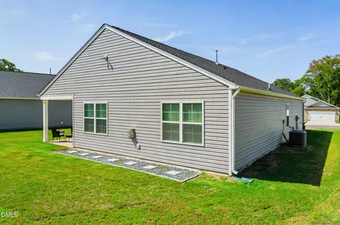 Exterior - 664 Starfall Rd, Graham, NC 27253 photo 4 of 5