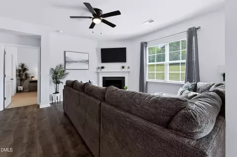 Living - 664 Starfall Rd, Graham, NC 27253 photo 1 of 2