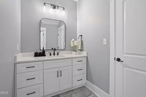 Bath - 625 Rand Rd, Garner, NC 27529 photo 6 of 9