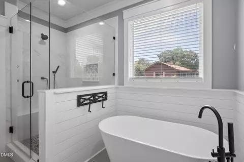Bath - 625 Rand Rd, Garner, NC 27529 photo 2 of 9