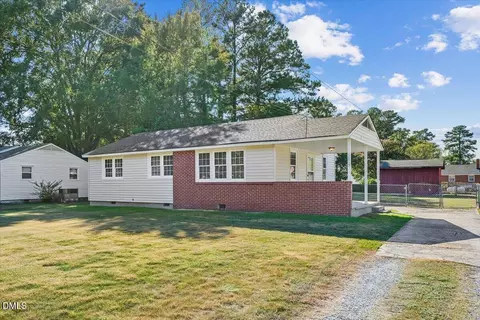 1305 N Robin St, Goldsboro, NC 27534