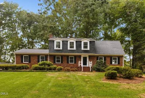 4700 Oakcliffe Rd, Greensboro, NC 27406