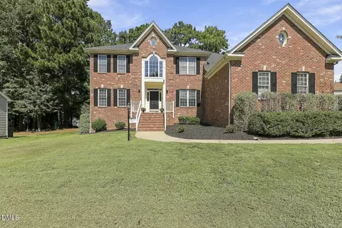 100 Hemingford Grey Ct, Cary, NC 27518